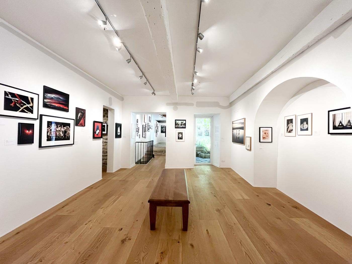 Exposition Fragile Ann Ray | galerie Space Between Exposition Fragile Ann Ray | galerie Space Between
